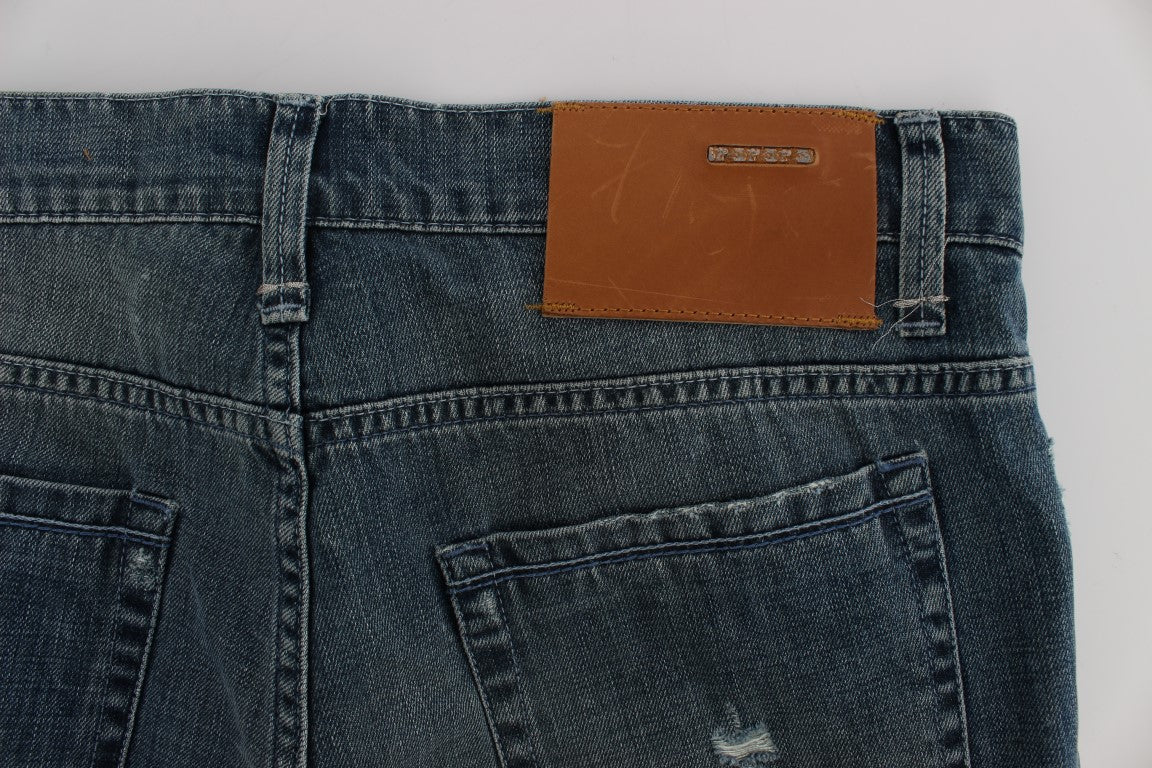 Acht Jeans in normaler Passform aus Baumwolldenim in blauer Waschung