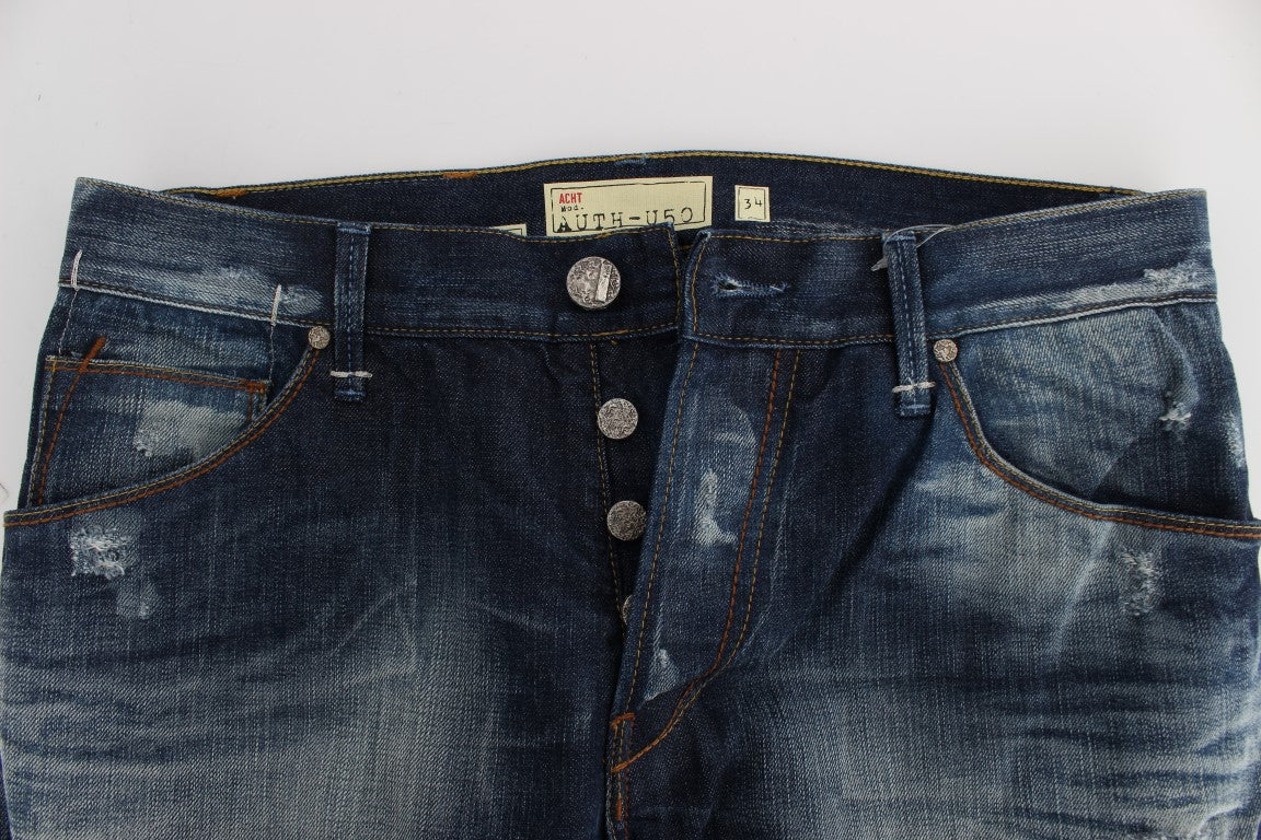 Acht Jeans in normaler Passform aus Baumwolldenim in blauer Waschung