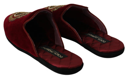 Dolce &amp; Gabbana rote Samt-Slides mit Herz-Jesu-Stickerei