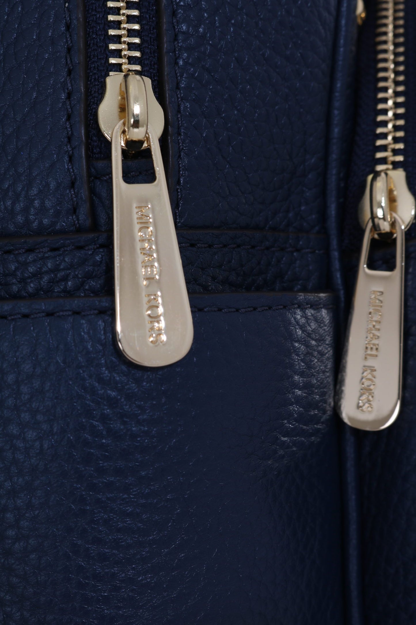 Michael Kors Marineblaue ABBEY Lederrucksacktasche